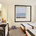 Antony - Venice Airport كامبالتو