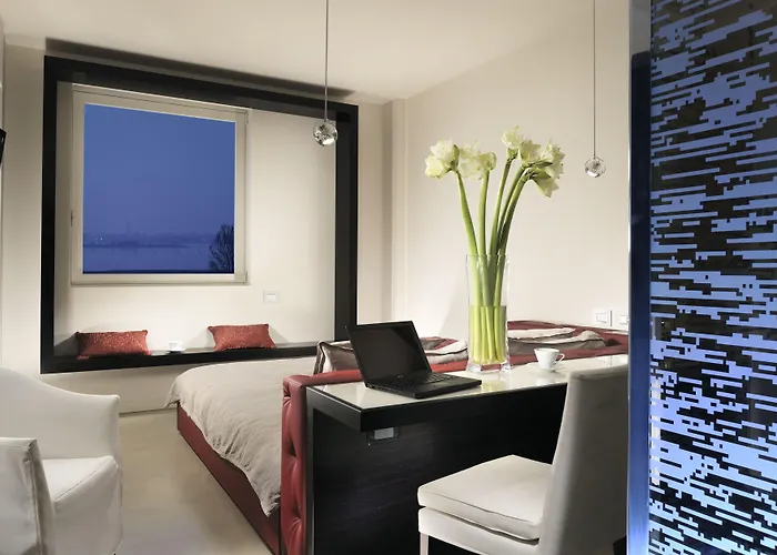 Antony - Venice Airport 4* كامبالتو