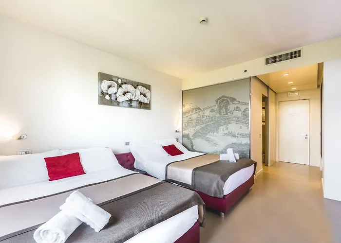 Antony - Venice Airport 4*