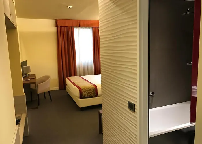 Antony - Venice Airport 4*