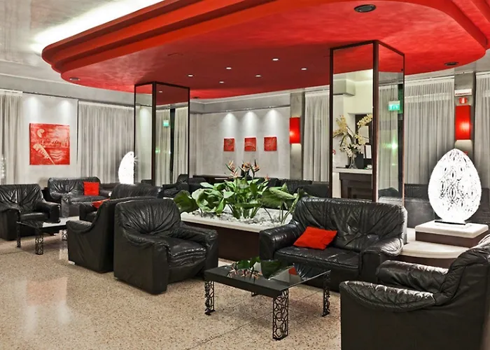 Antony - Venice Airport