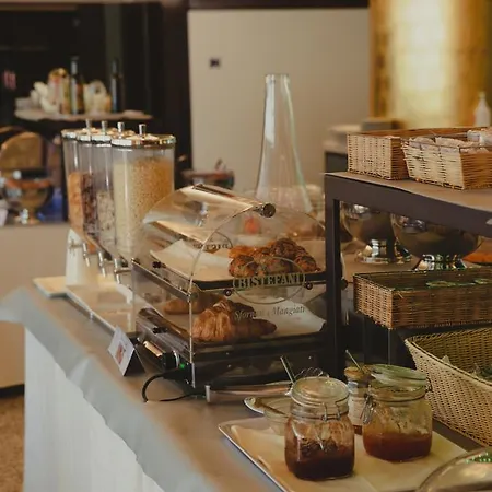 מלון Antony - Venice Airport