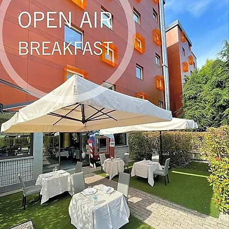 Antony - Venice Airport מלון 4*